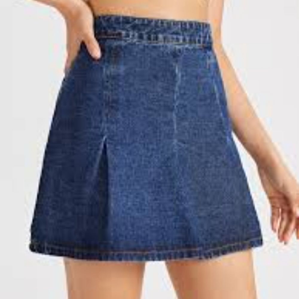 CASUAL CORNER ANNEG1X PETITE STRETCH DENIM SHORT SKIRT